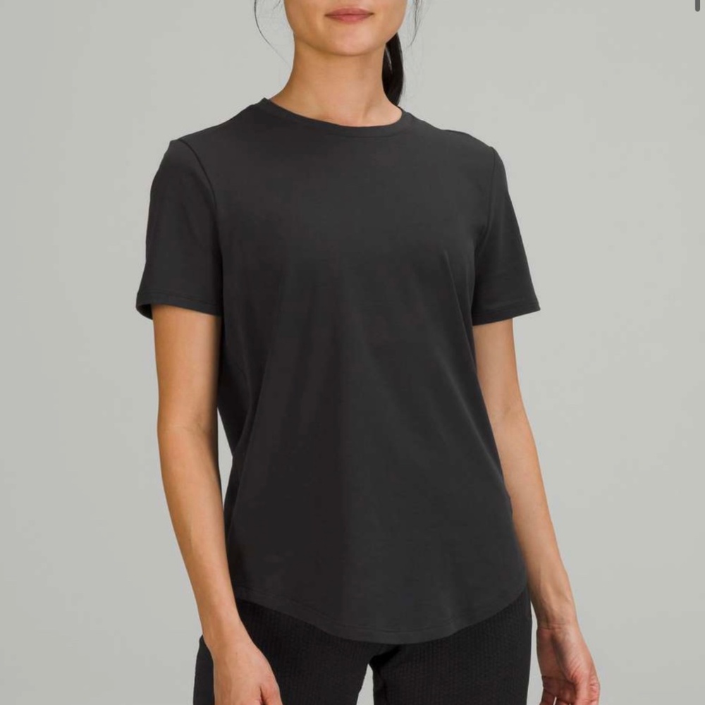 Lululemon Love Crew Short Sleeve T-Shirt In Black Size 8